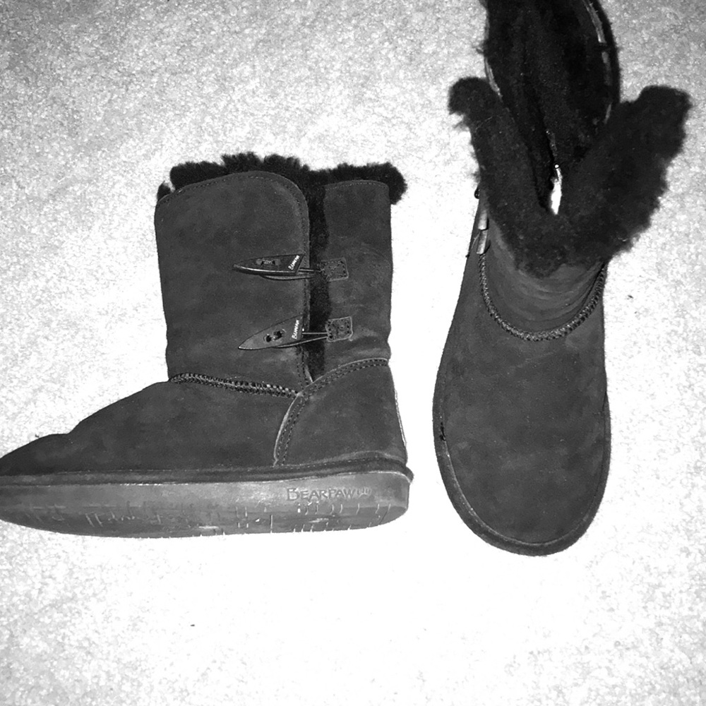 Black BearPaw uggs